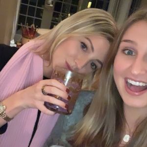 Meet your Posher, Eliza